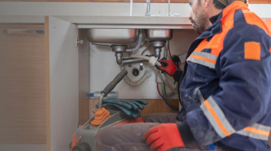 Expert burst pipe repair services in Bergheim, TX